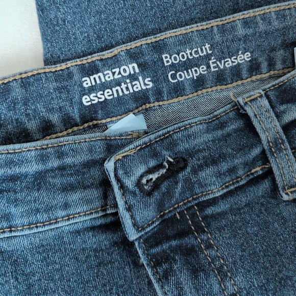 Amazon Essentials Bootcut Jeans - Picture 7 of 12